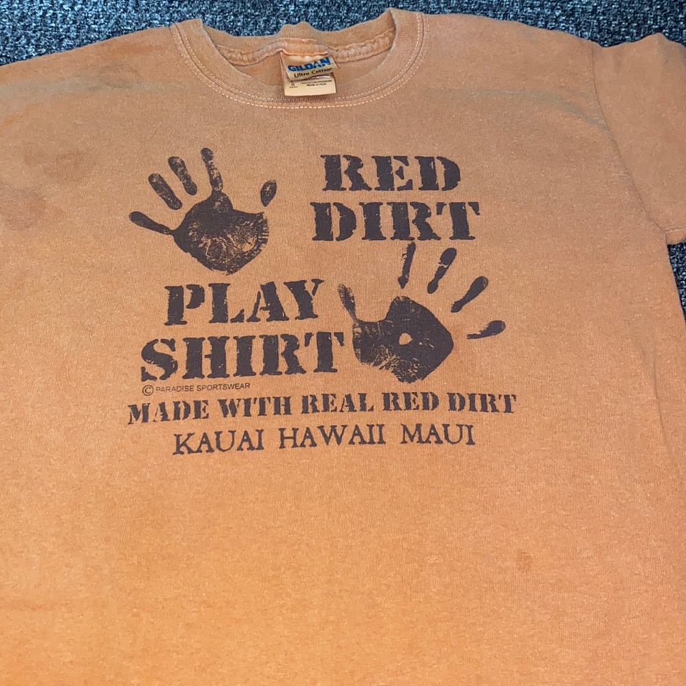 Gildan T Shirt came from KAUAI HAWAII MAUI🧦